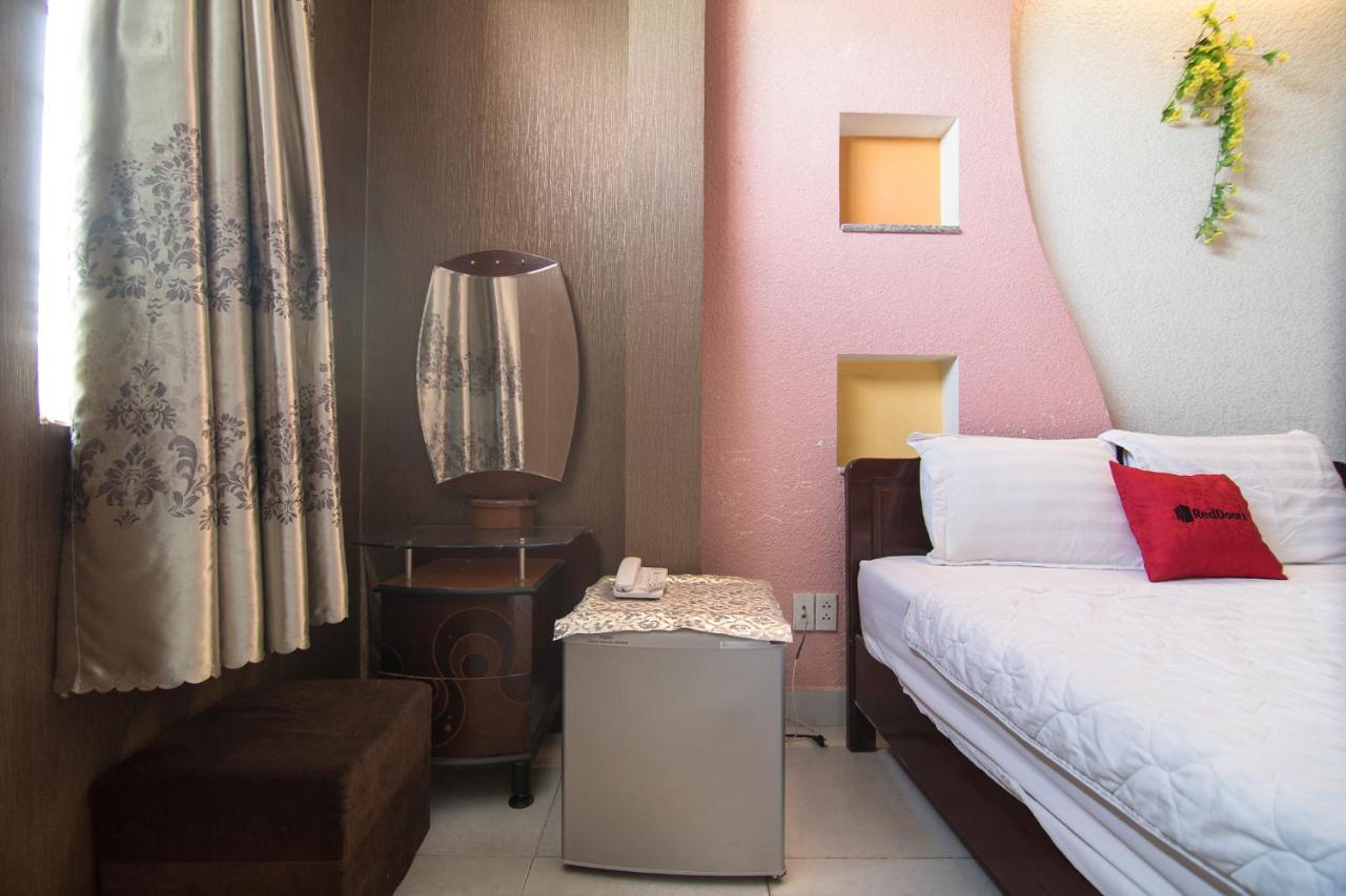Reddoorz Plus Near Aeon Mall Tan Phu 2 Bandar Ho Chi Minh Luaran gambar